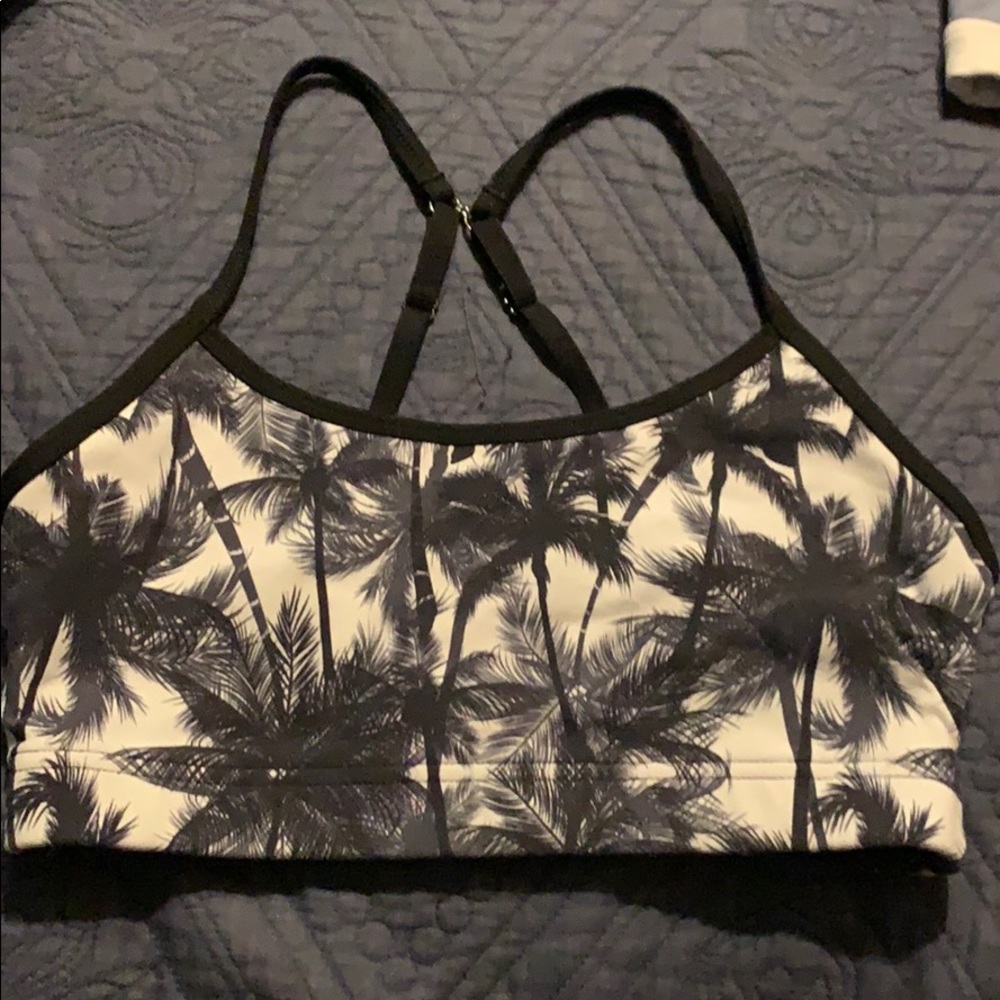 Sports bra
